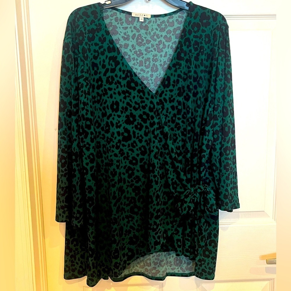 # 3X wrap style animal print top